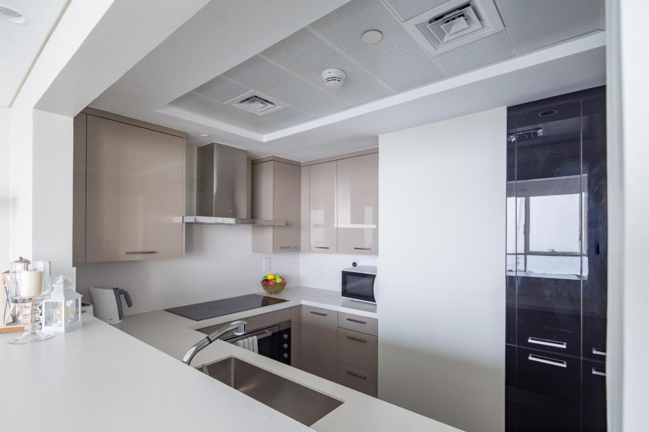 Frank Porter - Al Bateen Residence Dubai Buitenkant foto